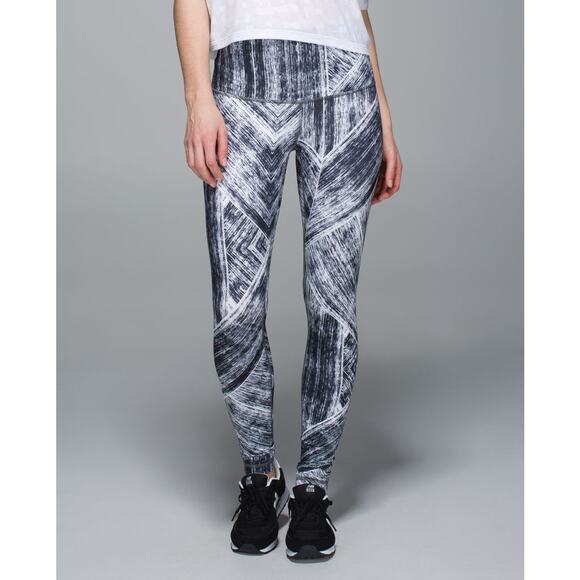 Lululemon Wunder Under Pant Hi-Rise Full-On Luon Roll Down Size 6 - Picture 2 of 7